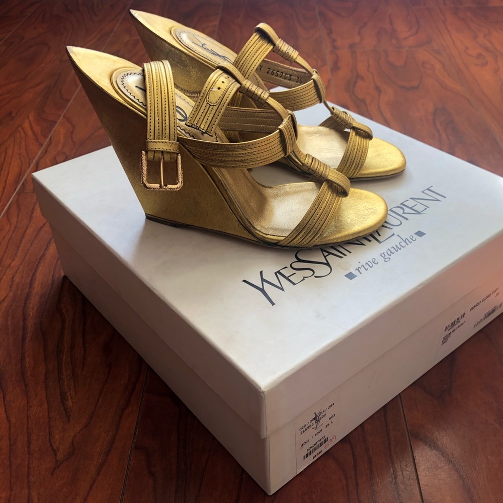 Golden goddess heels